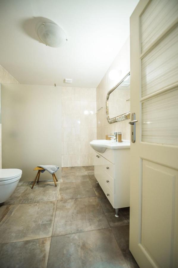 Apartman Ve Dvore Ratiskovice 외부 사진